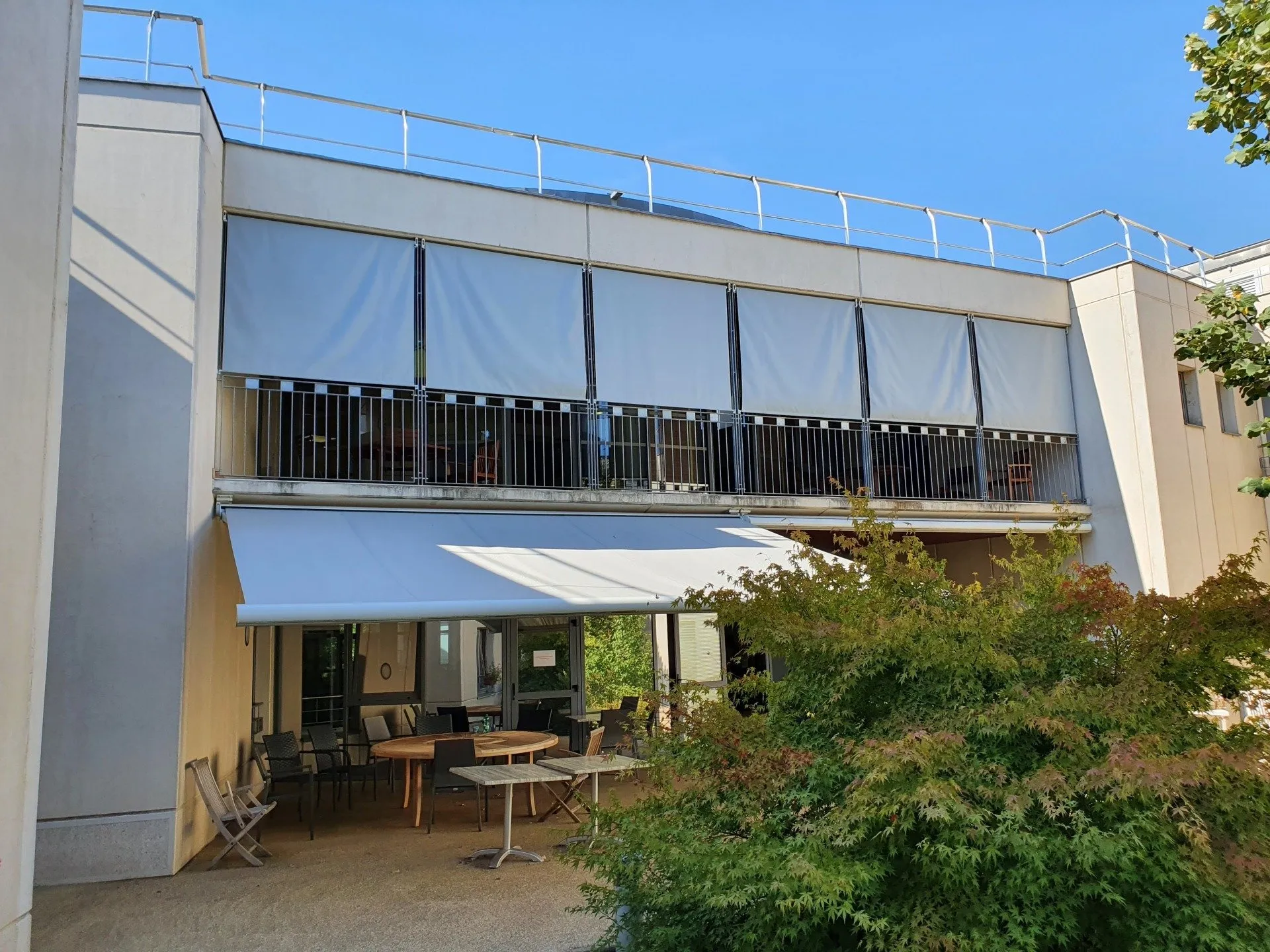 Stores BSO brise-soleil orientables Techni Fermetures